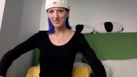 omilk online show from December 10, 5:22 pm