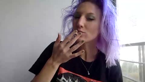 omilk online show from December 2, 5:54 pm