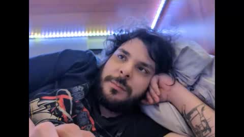 Snapshot of onecrew1 chatting on September 19, 12:20 pm onecrew1 online show from September 19, 12:20 pm