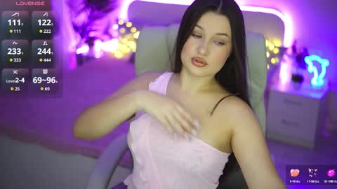 L A Y A online show from September 20, 7:44 am