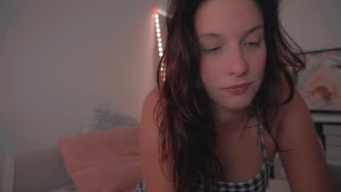 Snapshot of onelittlemermaid chatting on December 6, 10:35 pm Ariel online show from December 6, 10:35 pm