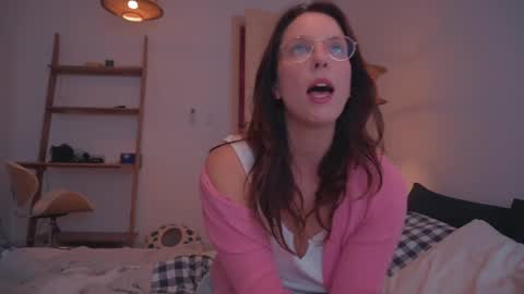 Snapshot of onelittlemermaid chatting on February 22, 10:42 pm Ariel online show from February 22, 10:42 pm