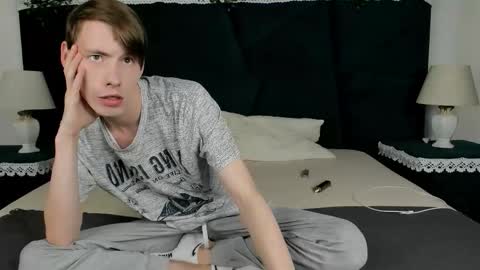 Erick  online show from January 11, 11:49 am