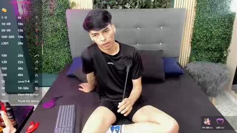 Snapshot of onlyjos_ chatting on September 23, 7:09 pm Josh - Schedule 1400 - 2200 online show from September 23, 7:09 pm