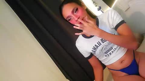 Snapshot of onlysamantha chatting on October 13, 6:32 pm Samantha - DONT FORGET TO FOLLOW AND GIVE ME THUMBS UP online show from October 13, 6:32 pm