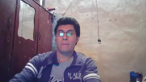 oomaurooo online show from December 23, 12:35 am