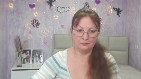 Snapshot of oovanessahotts chatting on March 5, 9:05 am Vanessa online show from March 5, 9:05 am