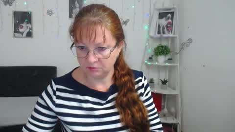 Snapshot of oovanessahotts chatting on October 13, 4:58 am Vanessa online show from October 13, 4:58 am
