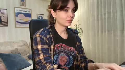 ophelia blue online show from January 14, 5:32 pm