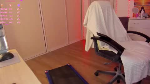 Ophelia online show from February 10, 8:06 am