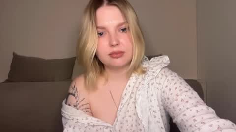 Ophelia online show from March 31, 11:27 pm