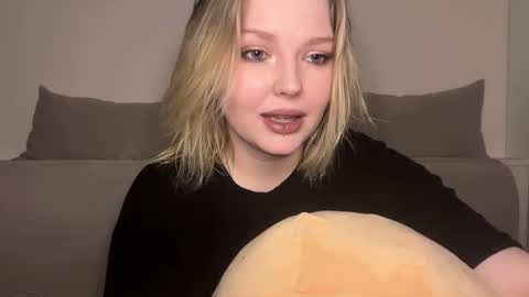 Ophelia online show from March 20, 12:37 am