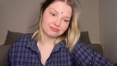 Ophelia online show from April 9, 11:10 pm