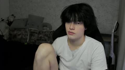 Bella and John online show from December 16, 8:20 am