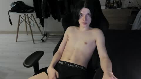 Bella and John online show from June 3, 8:14 pm