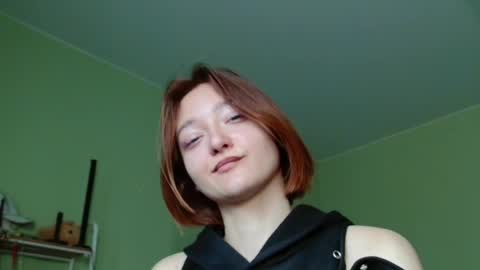 Snapshot of orange___melani chatting on October 17, 10:19 am Melani online show from October 17, 10:19 am