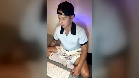 Orienzo online show from March 16, 3:53 am