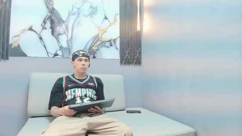 orus_241 online show from October 15, 11:38 pm