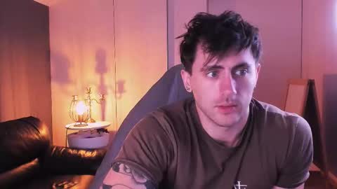 Snapshot of oscar_miller_ chatting on September 16, 9:29 pm Oscar online show from September 16, 9:29 pm