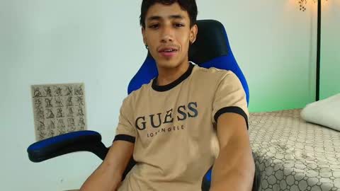 ostin 18hot online show from December 5, 4:23 am