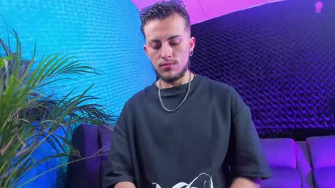 otter_wet online show from April 1, 2:45 am