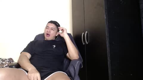 otto_stud online show from February 12, 4:05 am