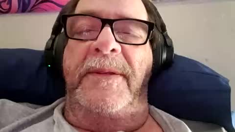 ou8124824 online show from November 28, 7:43 pm