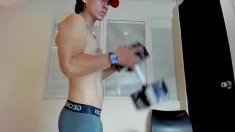 Snapshot of owenn_17 chatting on October 10, 4:18 am owwn online show from October 10, 4:18 am