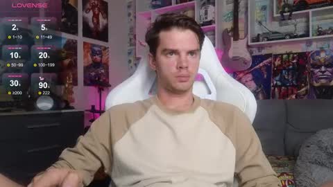 Snapshot of oxmikexo chatting on October 14, 2:20 pm Mike online show from October 14, 2:20 pm