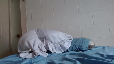 Jeannifer online show from March 2, 11:50 am