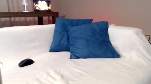 Snapshot of p_h_i_l chatting on January 24, 5:42 pm Fede online show from January 24, 5:42 pm