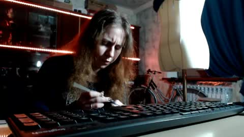 Ella online show from April 19, 12:00 am