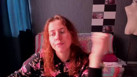 Ella online show from December 23, 8:53 am