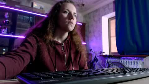 Ella online show from May 23, 10:55 am