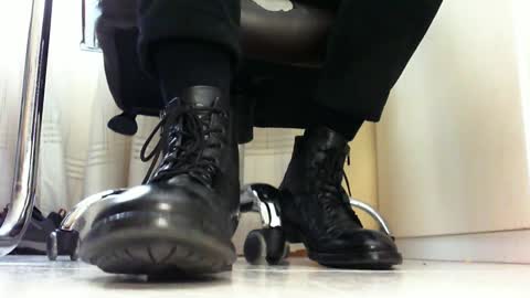 Pablo Meness online show from March 10, 2:05 pm