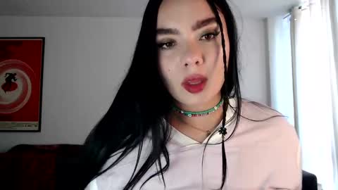 Snapshot of page_girl chatting on September 18, 9:08 pm Page 3 online show from September 18, 9:08 pm