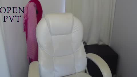 paiper online show from February 2, 3:17 pm