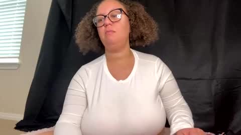 Snapshot of paisleehaze chatting on January 8, 4:54 pm Paislee Haze online show from January 8, 4:54 pm