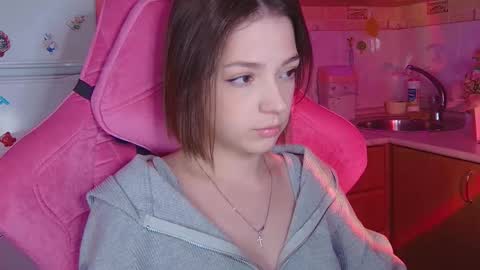 Pam online show from April 18, 5:04 pm