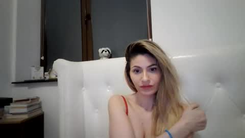 Pamela051087 online show from March 28, 8:43 pm