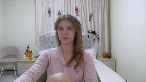 Pamela Blair online show from November 1, 7:24 pm