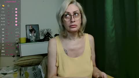 pamellamurphy online show from April 20, 12:02 am