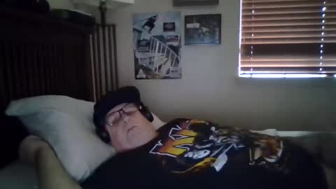 panos online show from May 17, 3:54 pm