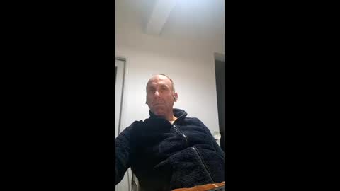 pansak1973 online show from December 15, 7:10 pm