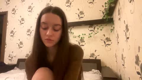Snapshot of pantease_ chatting on October 6, 9:54 pm Kate online show from October 6, 9:54 pm