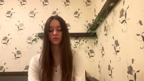 Snapshot of pantease_ chatting on October 2, 9:24 pm Kate online show from October 2, 9:24 pm