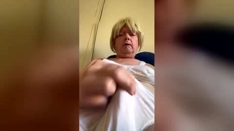 Pantyvioletlace online show from December 4, 6:18 pm