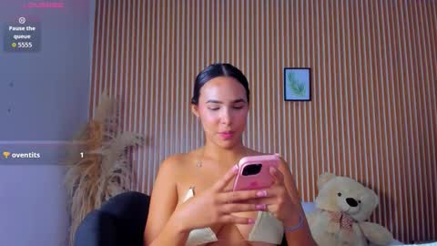 paola online show from March 27, 3:01 am