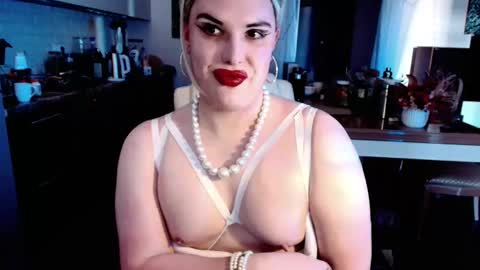 Sarina Williams online show from May 19, 11:50 am