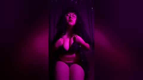 paolahyuga online show from March 4, 5:48 am